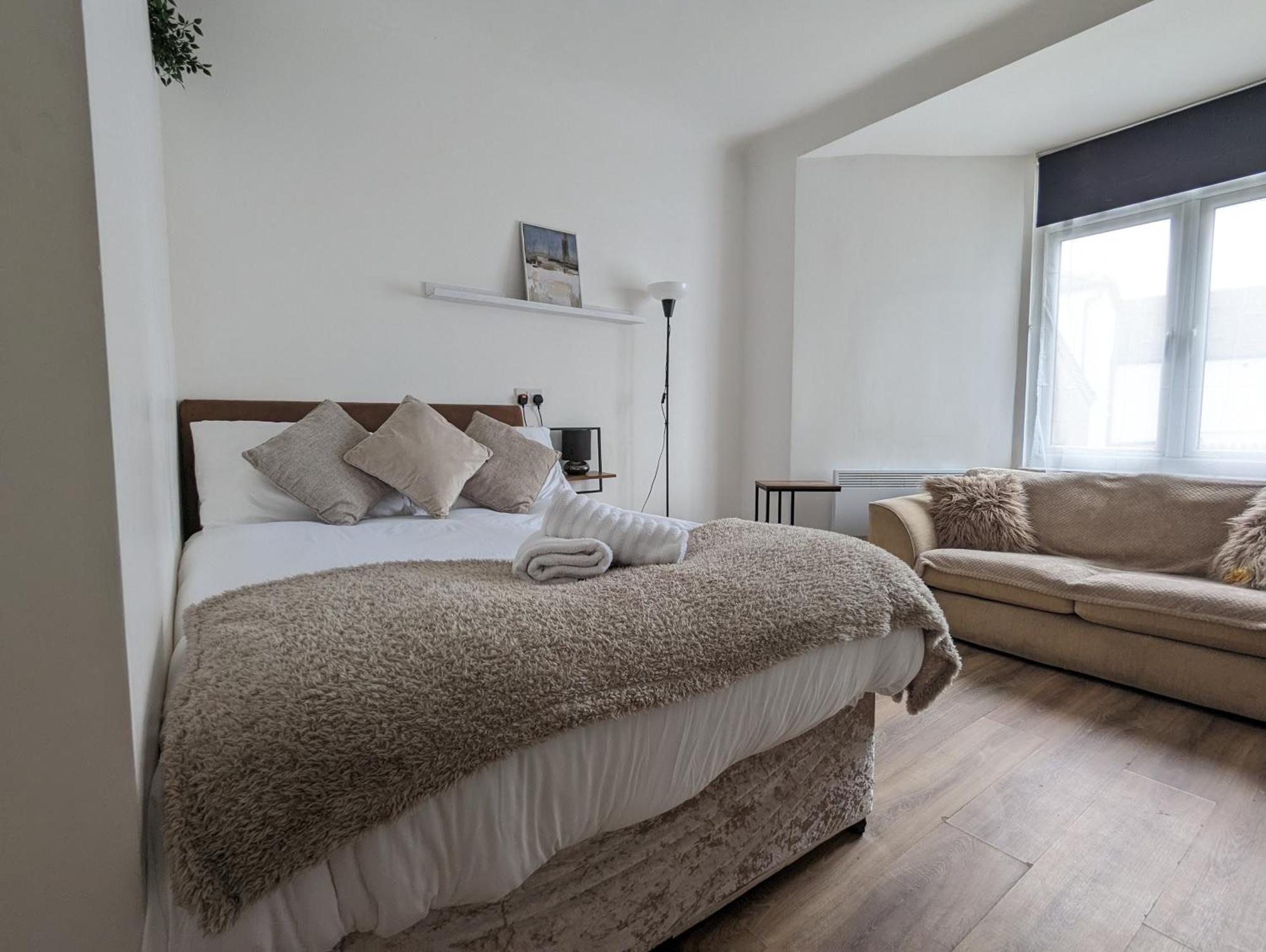 Serene 1 Bedroom Flat In Roath Cardiff Exteriör bild
