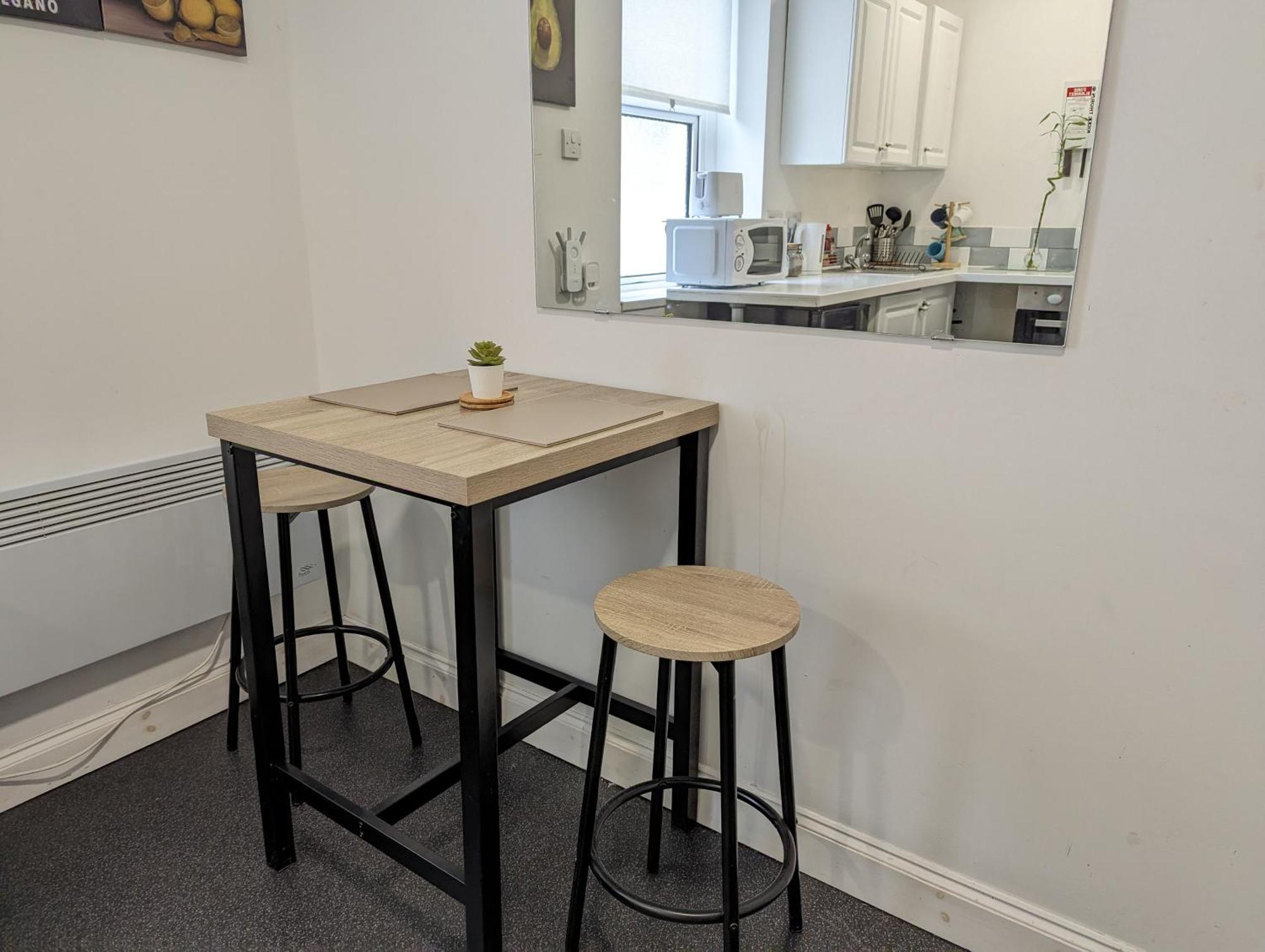 Serene 1 Bedroom Flat In Roath Cardiff Exteriör bild