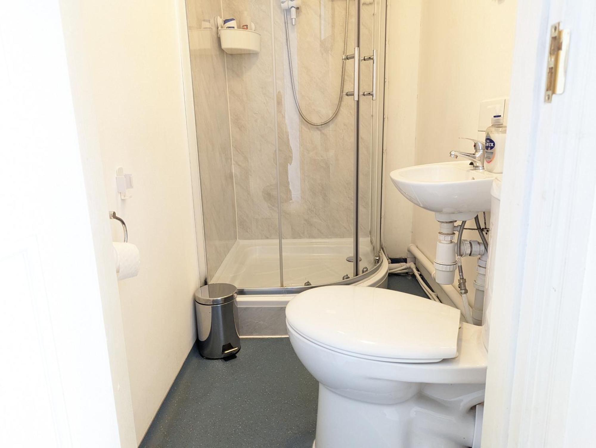 Serene 1 Bedroom Flat In Roath Cardiff Exteriör bild