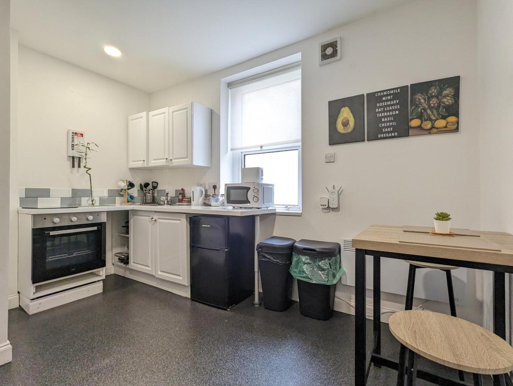 Serene 1 Bedroom Flat In Roath Cardiff Exteriör bild